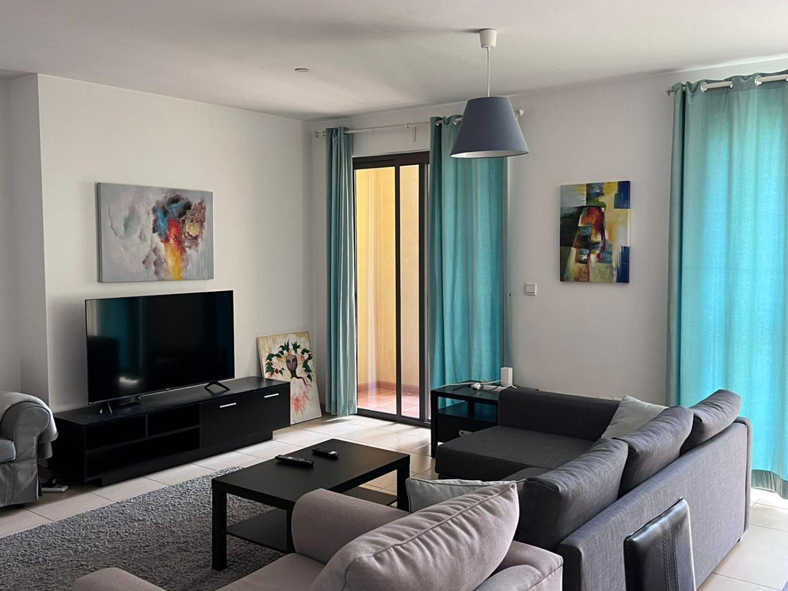 Spacious 1br 5 Minutes From Apartment