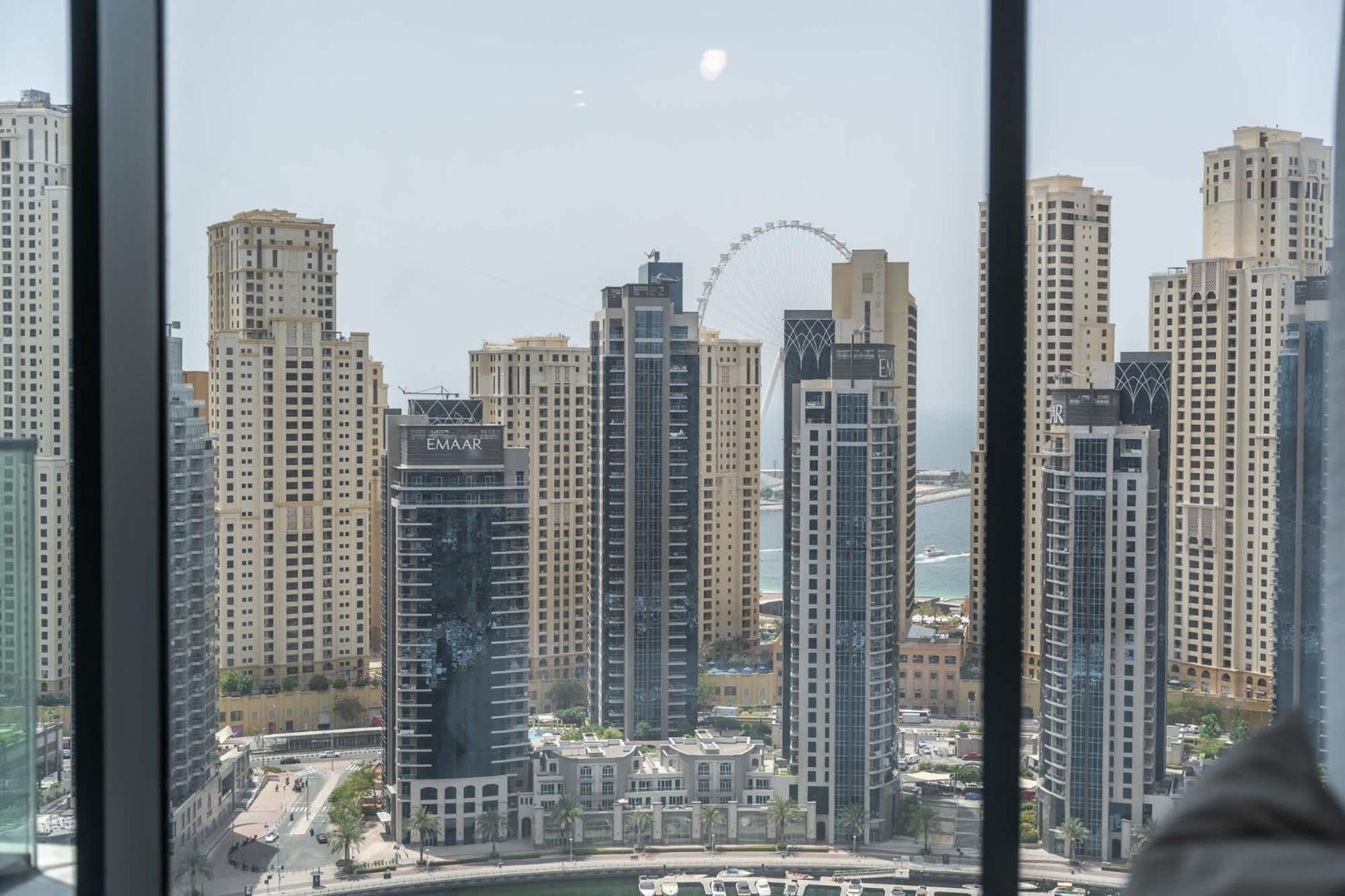Stylish 3-bedrooms With An Elegant Dining Area In The Heart Of Marina! Apartamento