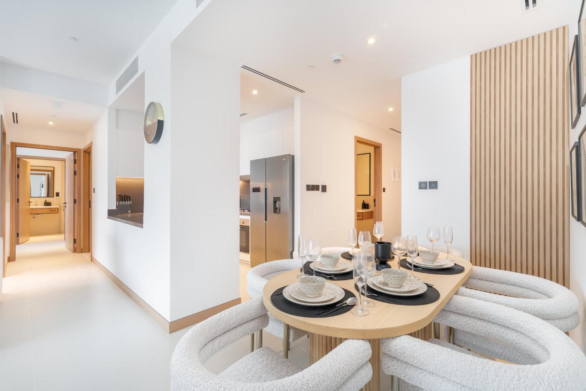 Stylish 3-bedrooms With An Elegant Dining Area In The Heart Of Marina! Apartamento *