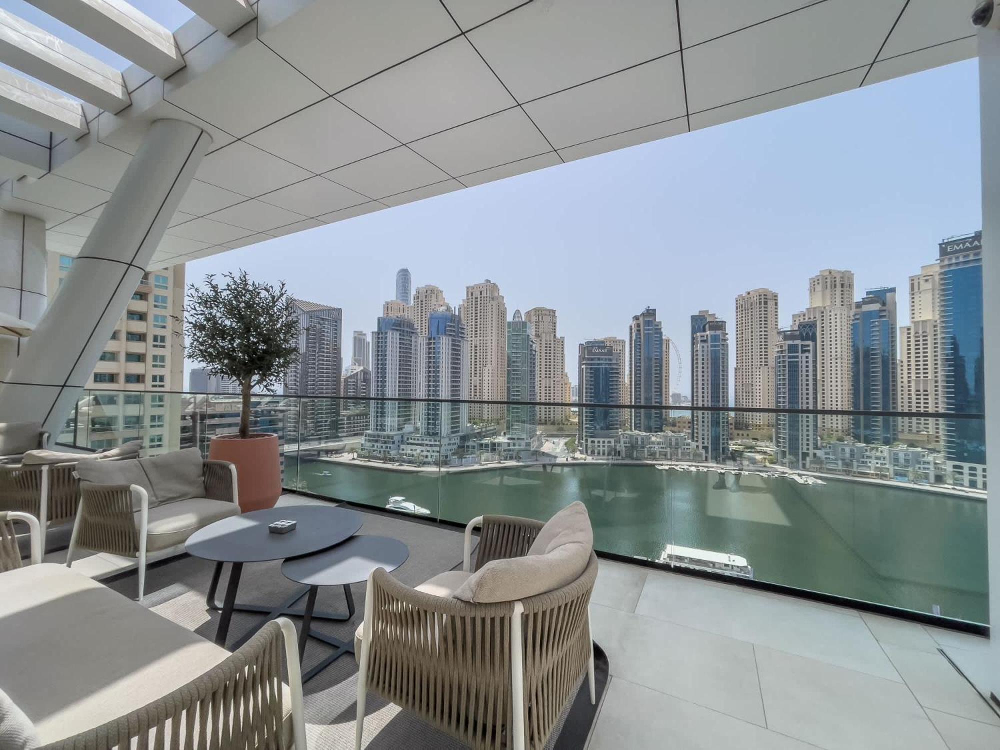 Apartamento Stylish 3-bedrooms With An Elegant Dining Area In The Heart Of Marina! *