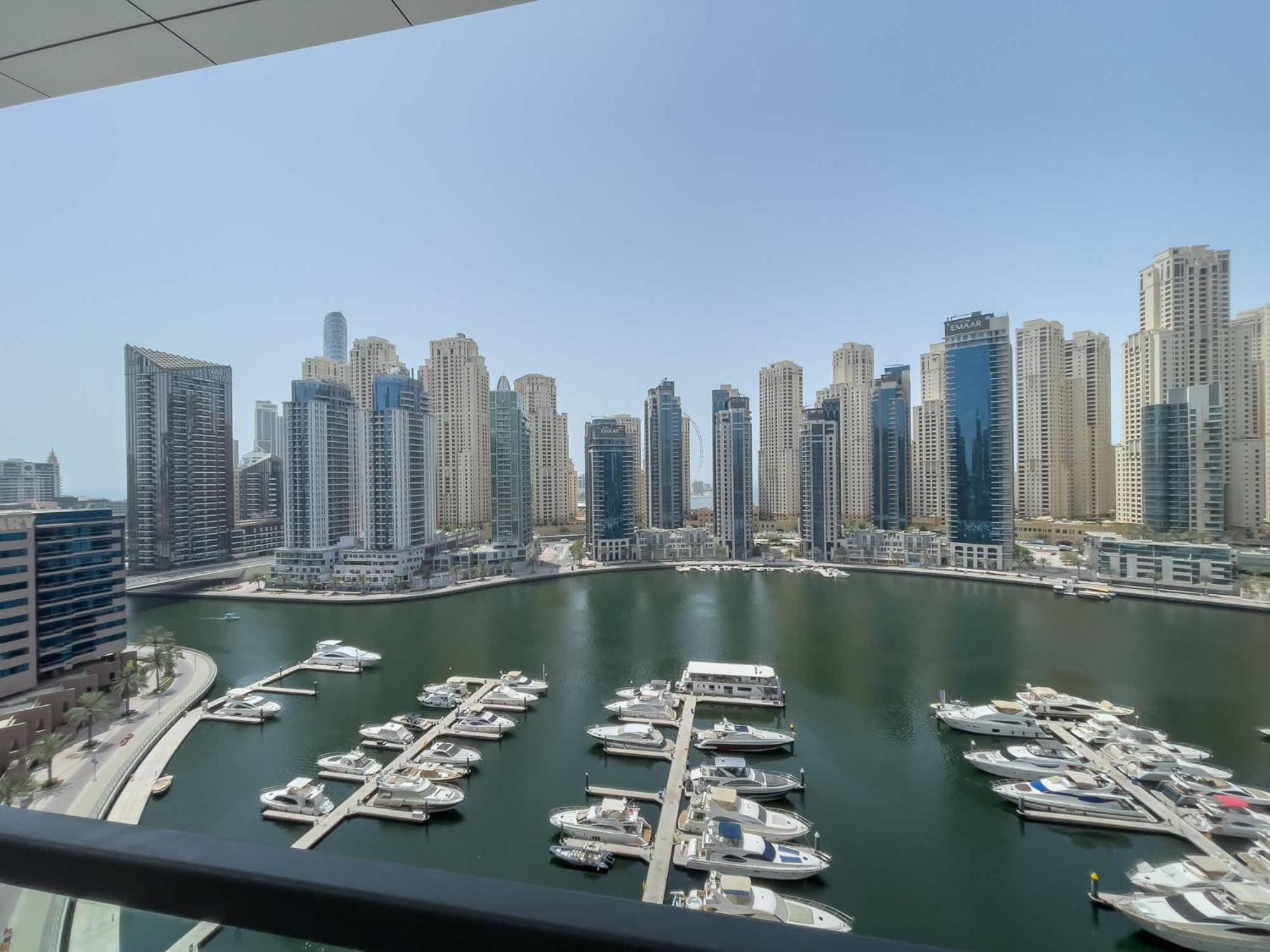 Stylish 3-bedrooms With An Elegant Dining Area In The Heart Of Marina! Apartamento Dubái