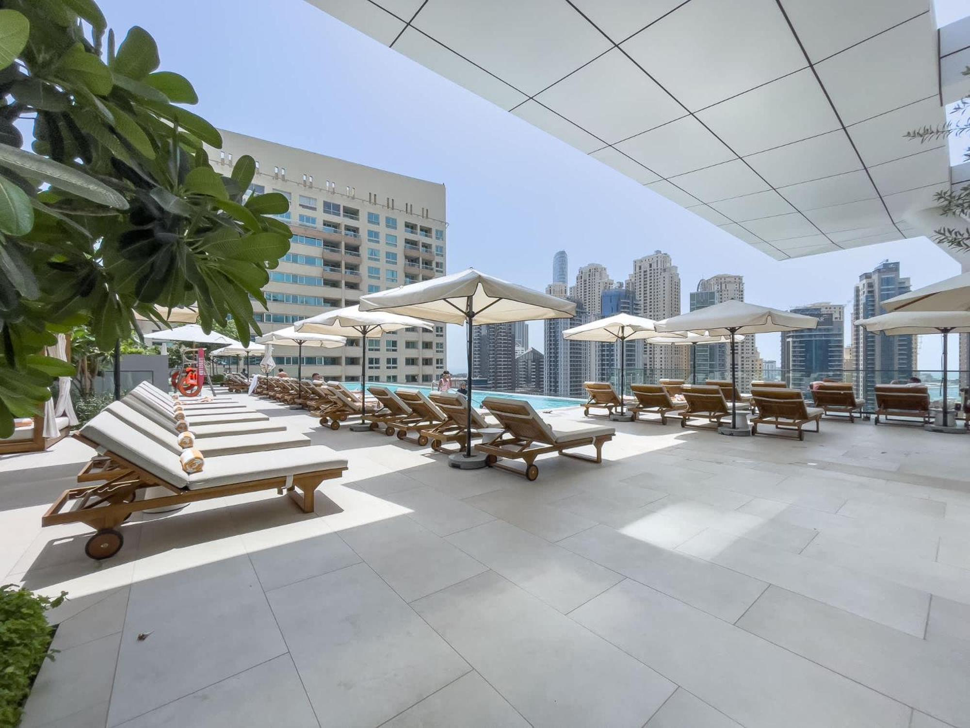 Apartamento Stylish 3-bedrooms With An Elegant Dining Area In The Heart Of Marina! Dubái