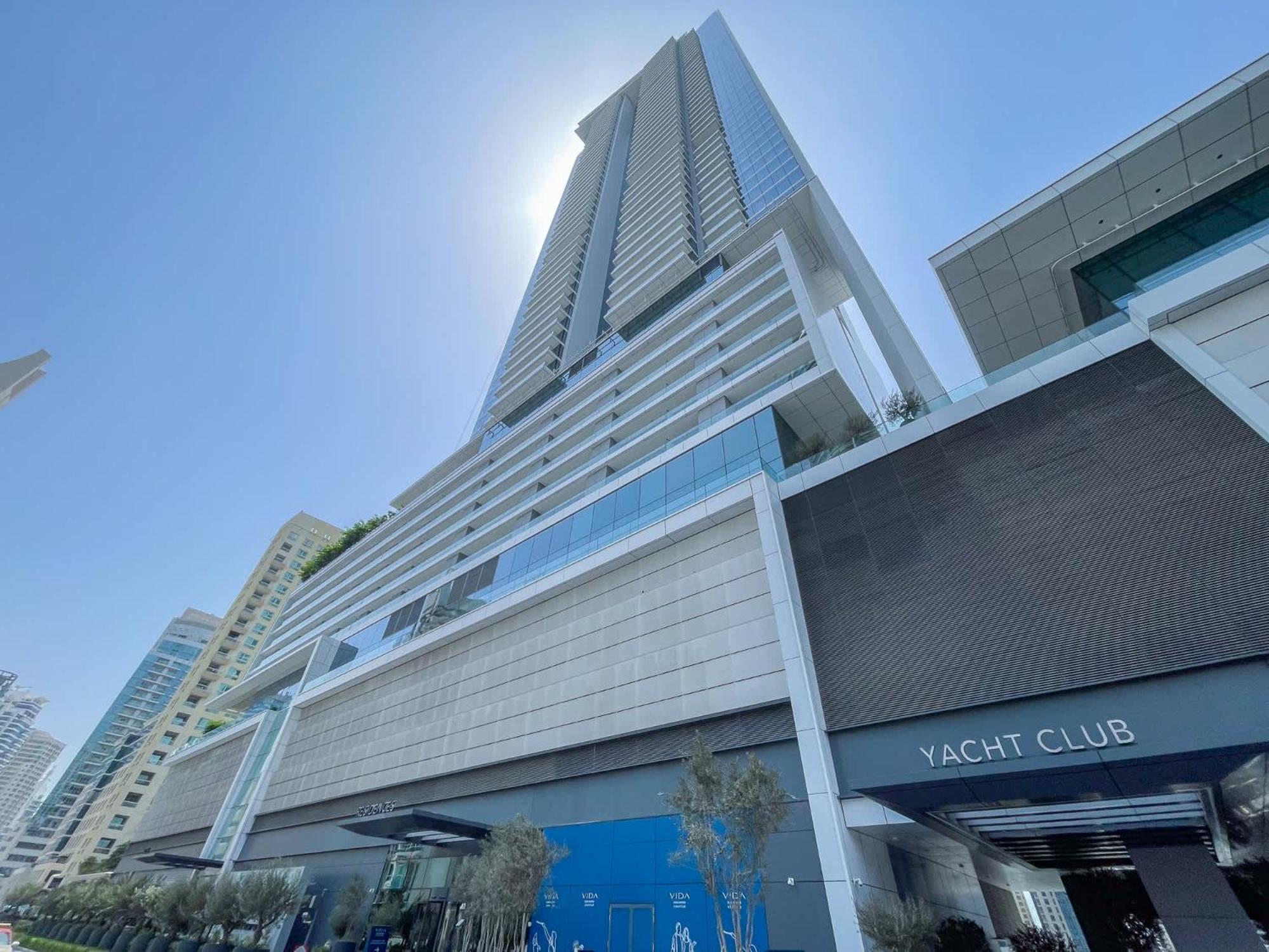Apartamento Stylish 3-bedrooms With An Elegant Dining Area In The Heart Of Marina! Dubái