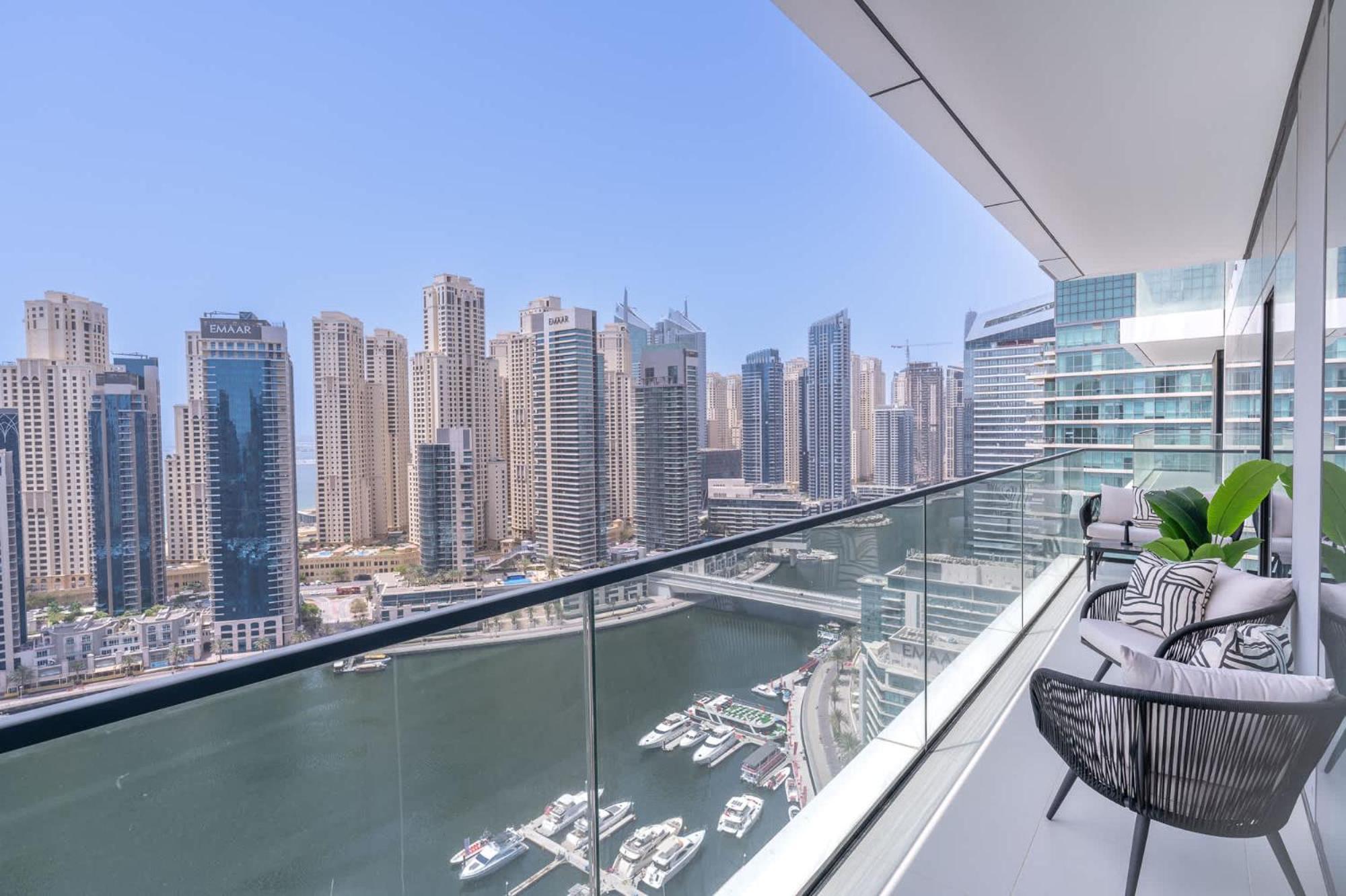 Stylish 3-bedrooms With An Elegant Dining Area In The Heart Of Marina! Apartamento Dubái