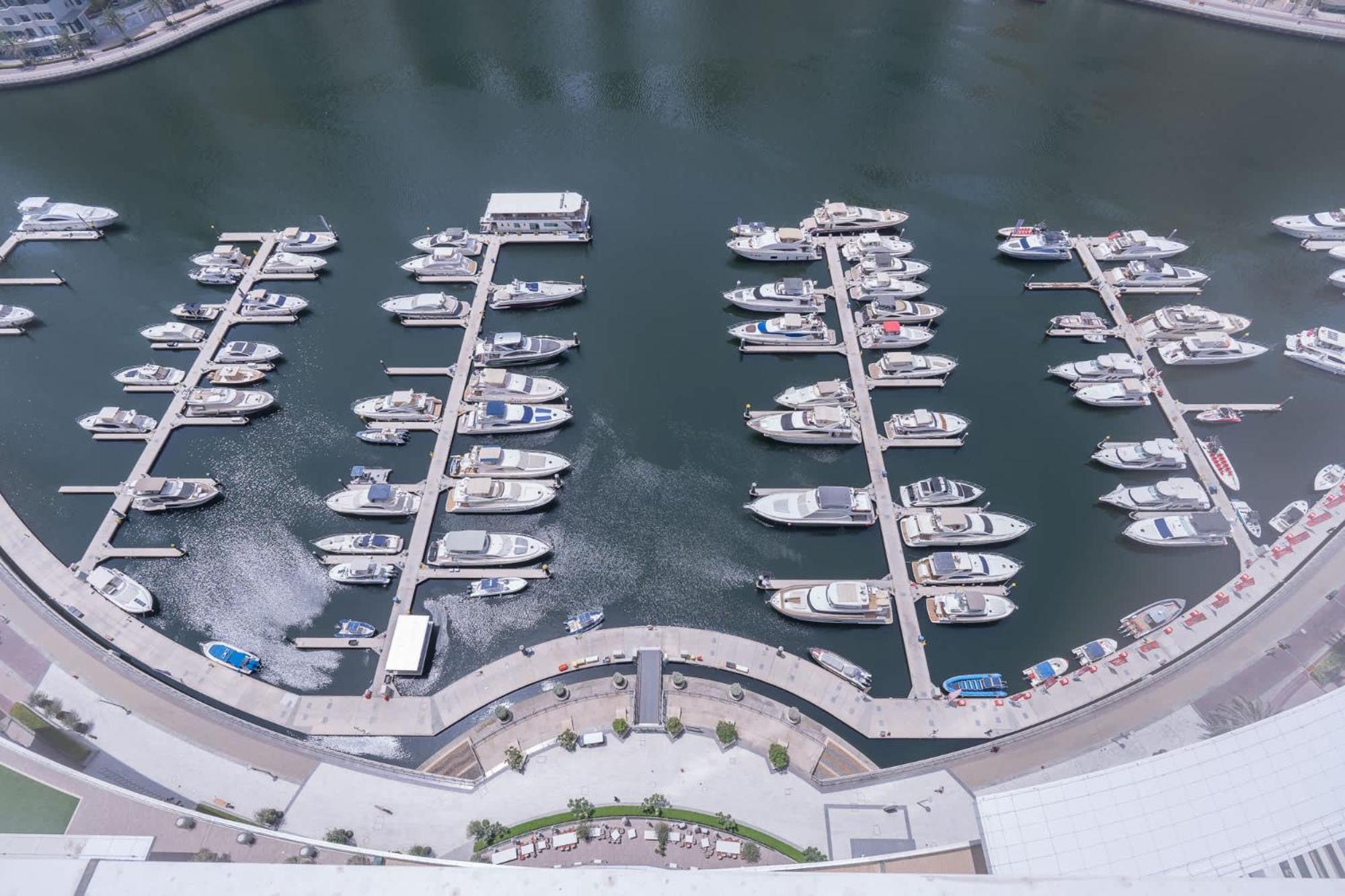 Stylish 3-bedrooms With An Elegant Dining Area In The Heart Of Marina! * Dubái