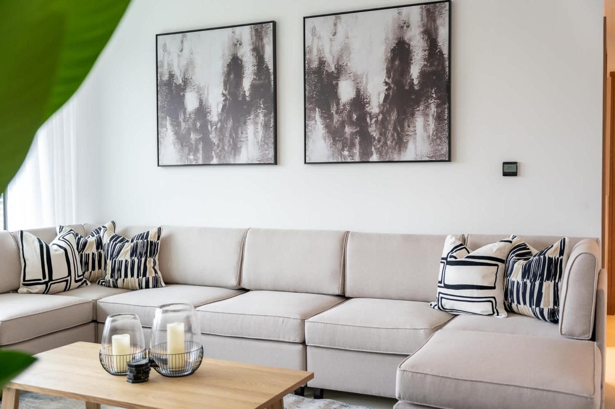 Stylish 3-bedrooms With An Elegant Dining Area In The Heart Of Marina! Dubái
