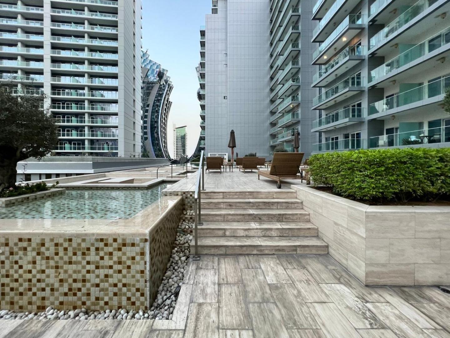 Guestready - Nest With A Balcony And A Pool Dubaï