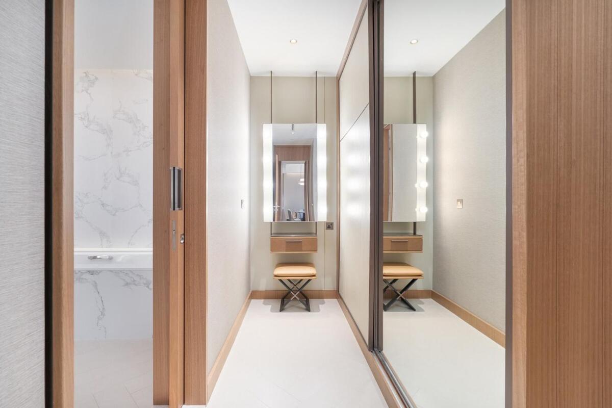 Chic For 4 With Burj Khalifa Views Apartamento Dubai