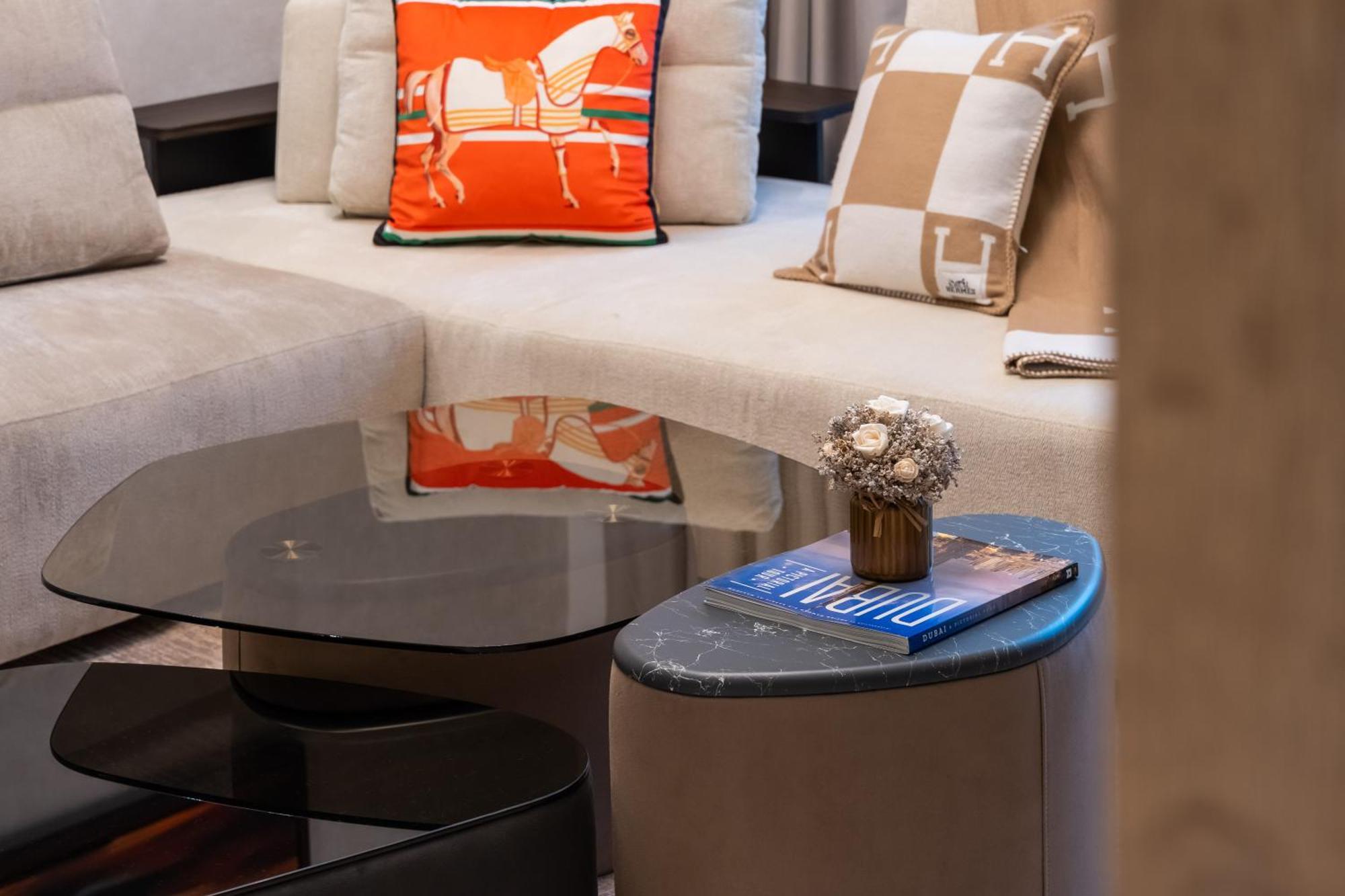 Stylish Poolside In Creek Harbour - By Dustay Dubái