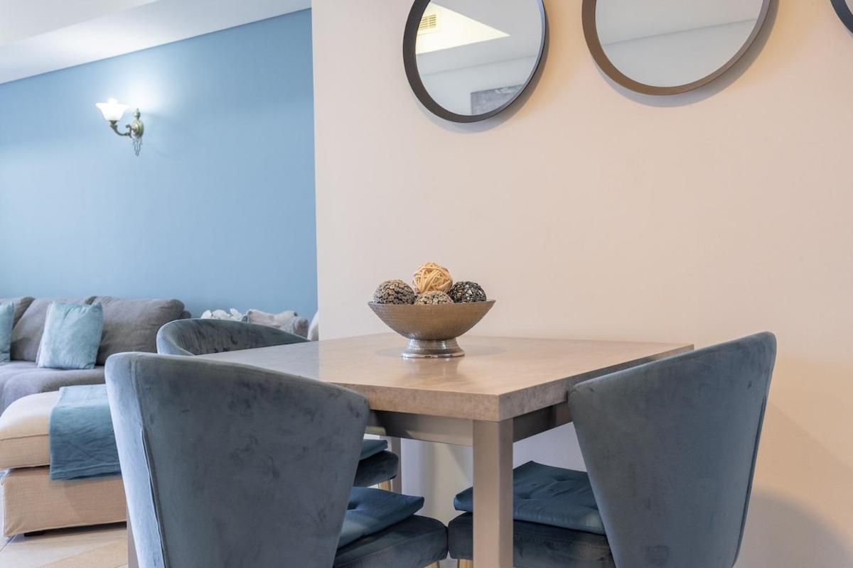 Apartamento Stunning 1-bedroom With Marina Views
