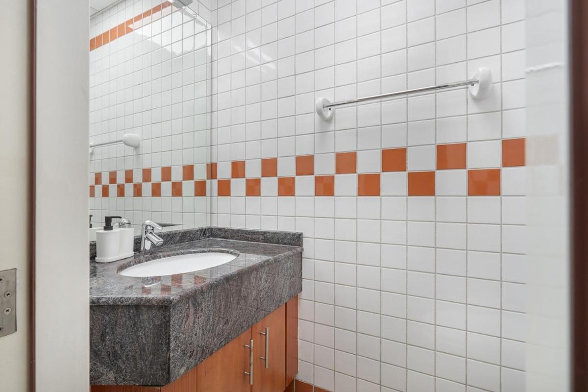 Cozy & Simple 1-bedroom Flat In Marina Lejlighed *