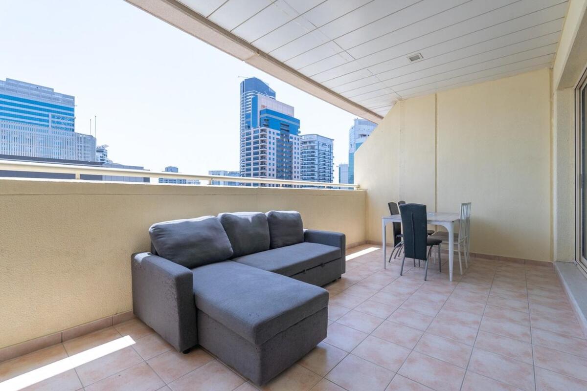 Cozy & Simple 1-bedroom Flat In Marina