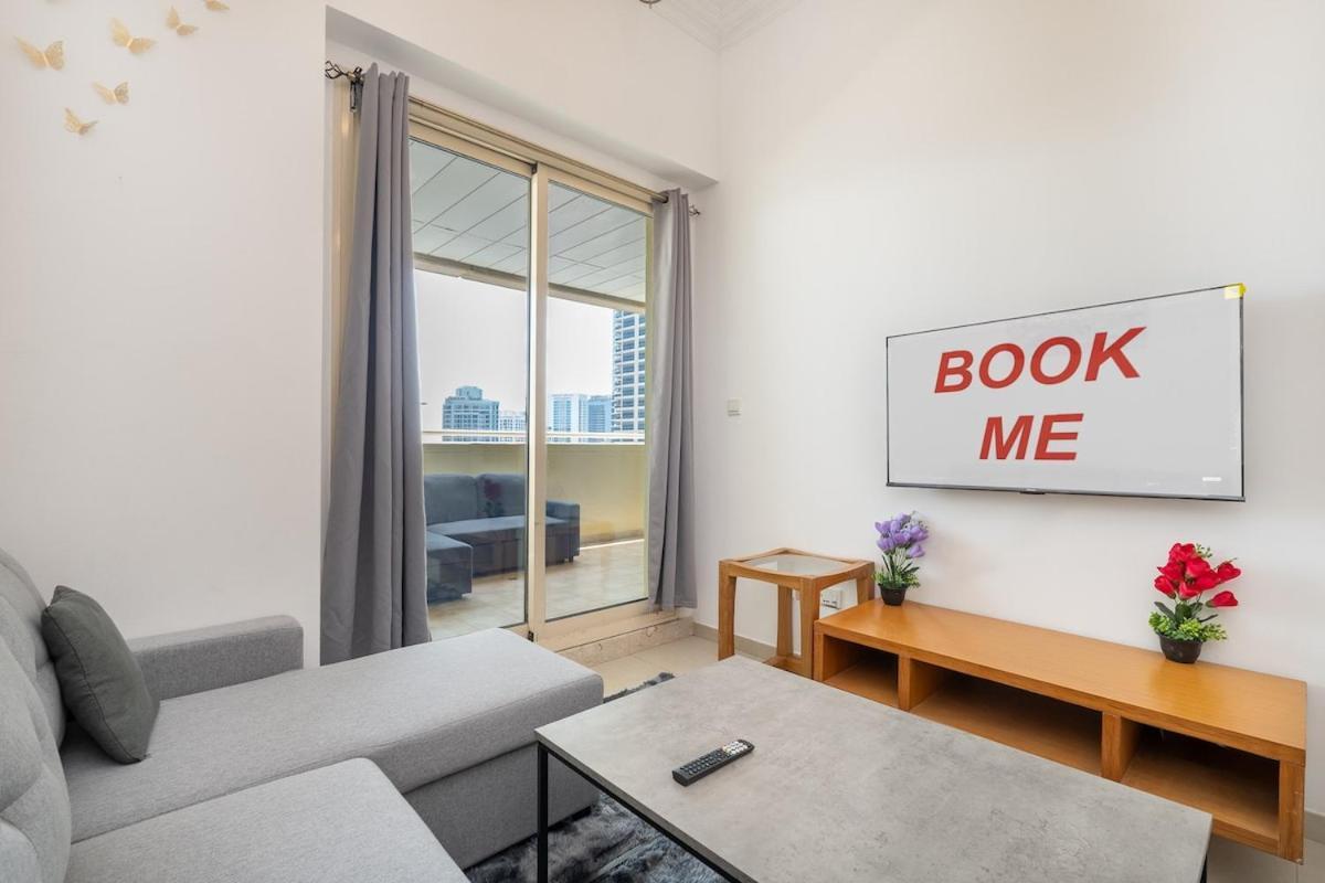 Cozy & Simple 1-bedroom Flat In Marina