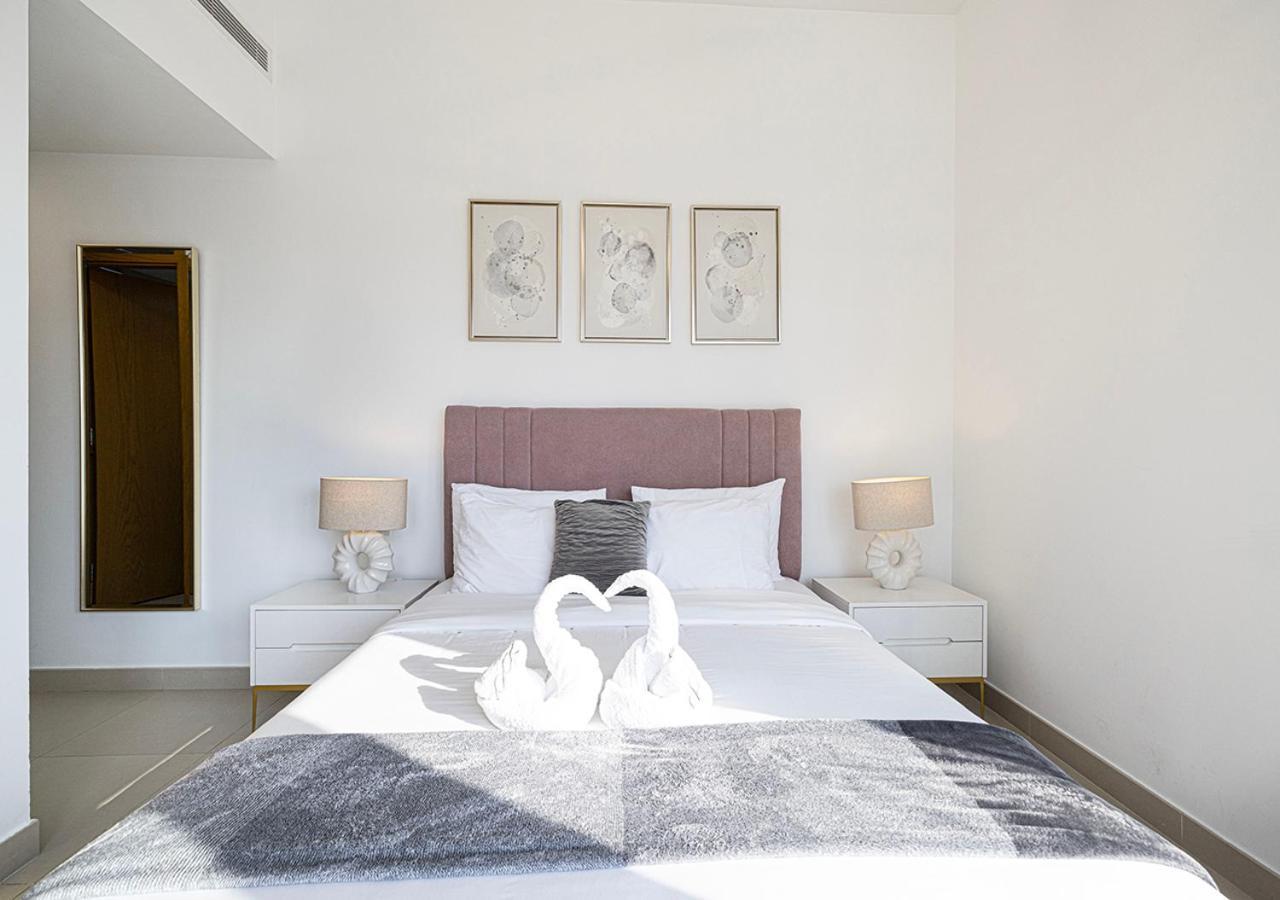 Magnificent 4 Bedroom Apartment, Bellevue Tower Appartement