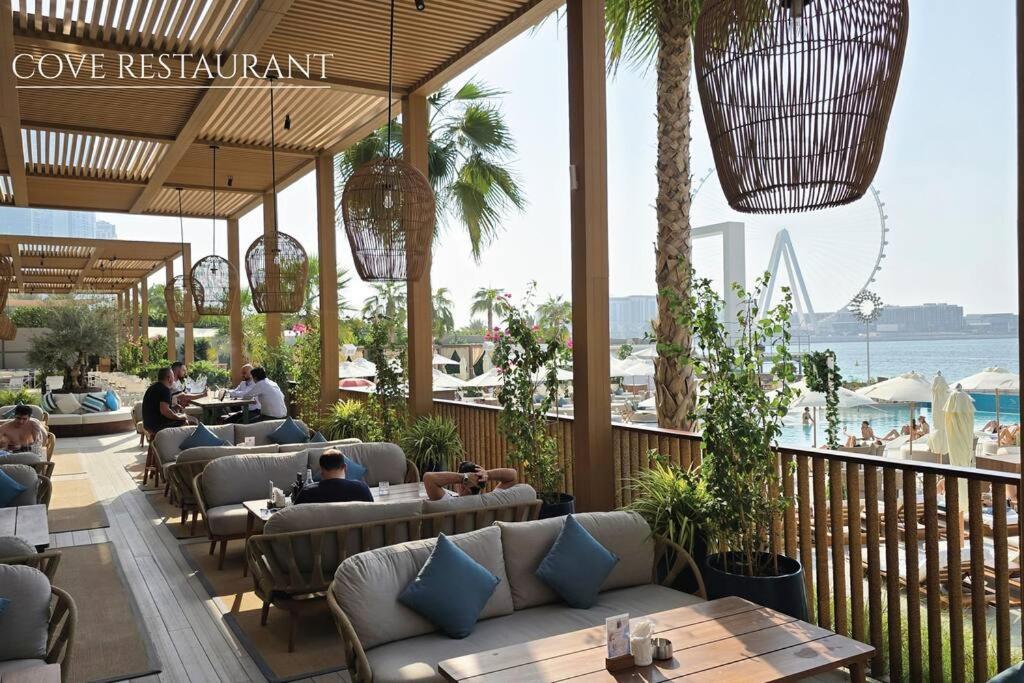 Luxury 2br Biophilic Retreat With Private Jacuzzi, Massage Chair & Infinity Pool Appartement *