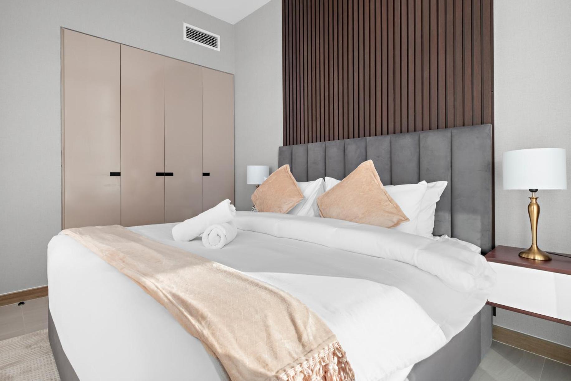Apartment A-living Elegant 1br Near Mall & Burj Khalifa In Missoni Tower
