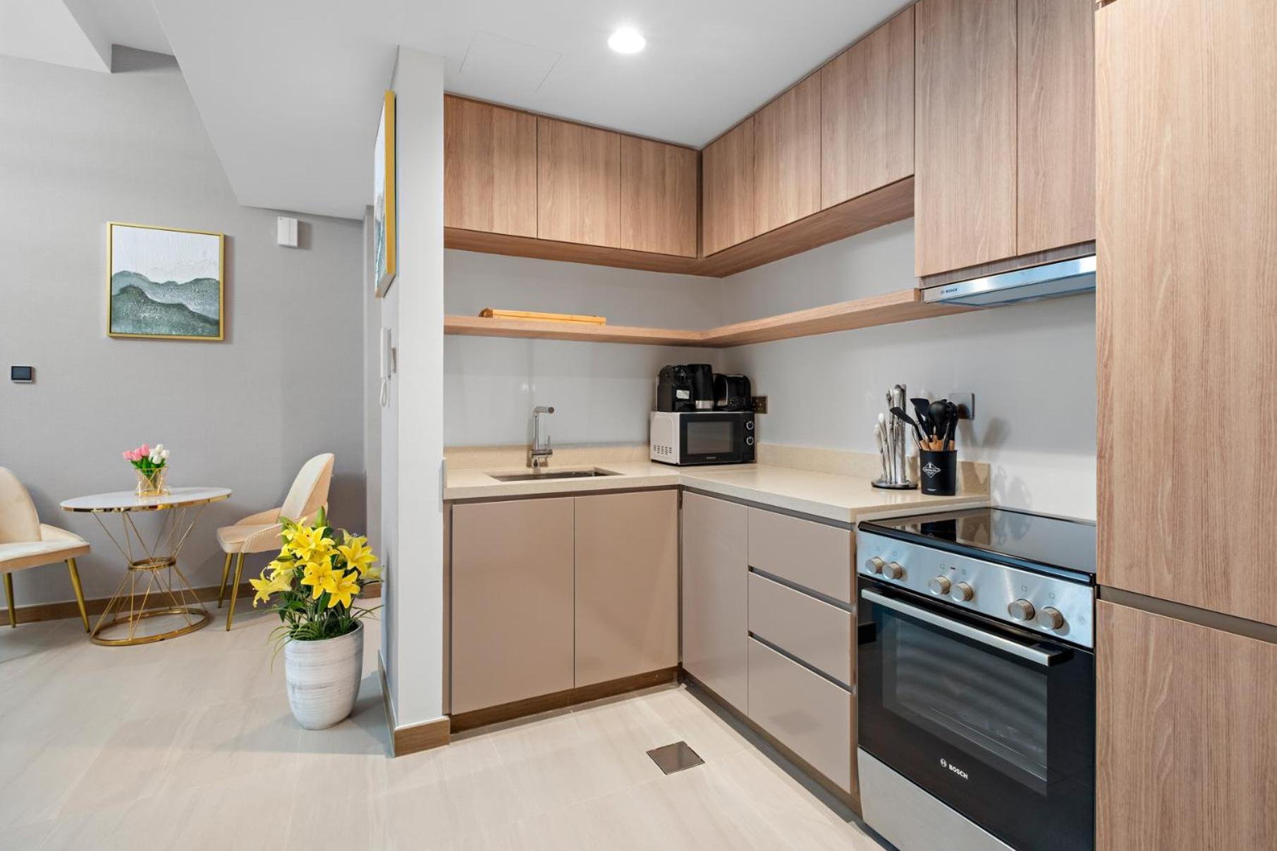 A-living Elegant 1br Near Mall & Burj Khalifa In Missoni Tower Apartment *