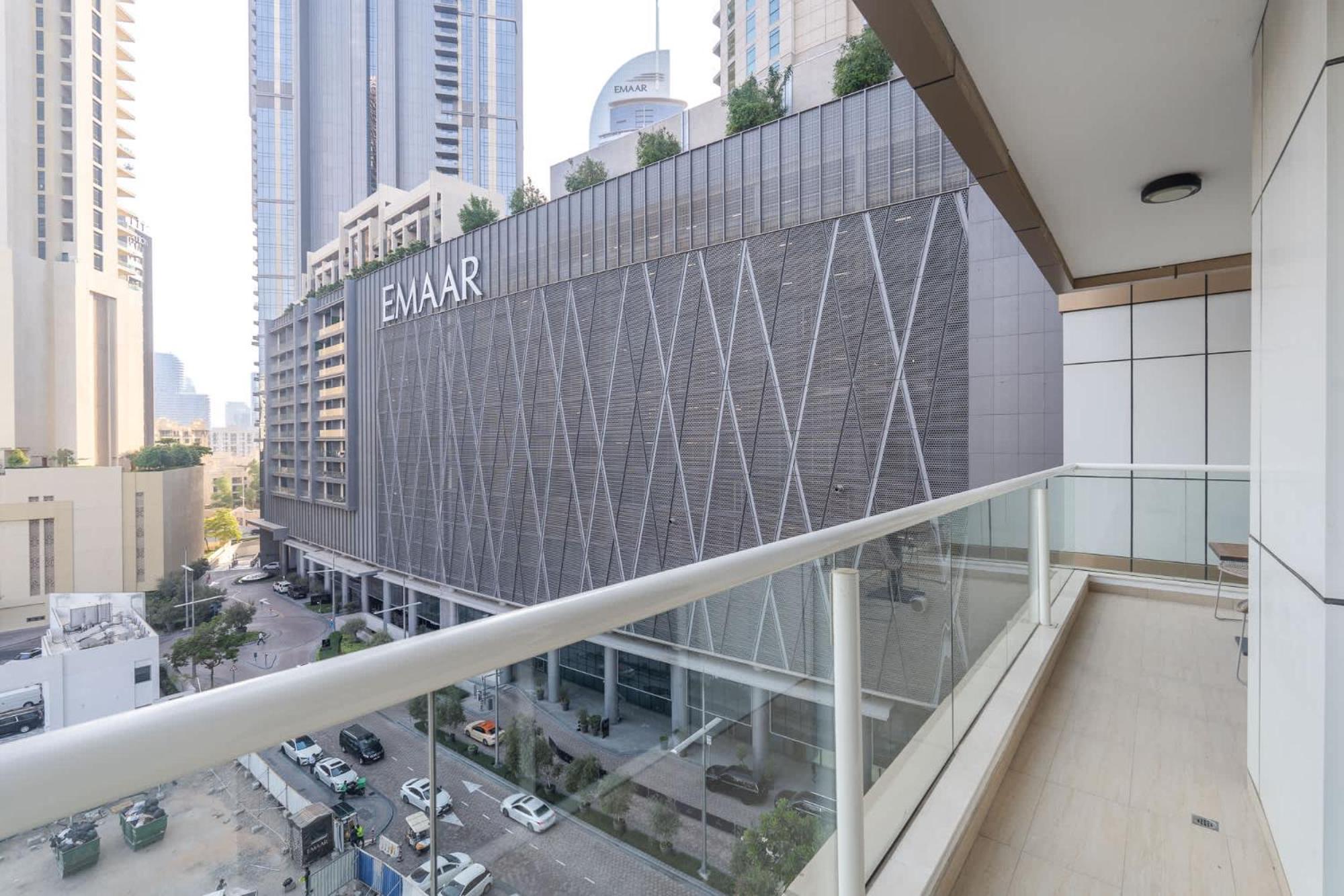 Absolutely Stunning 3 Bedroom In Downtown Apartamento