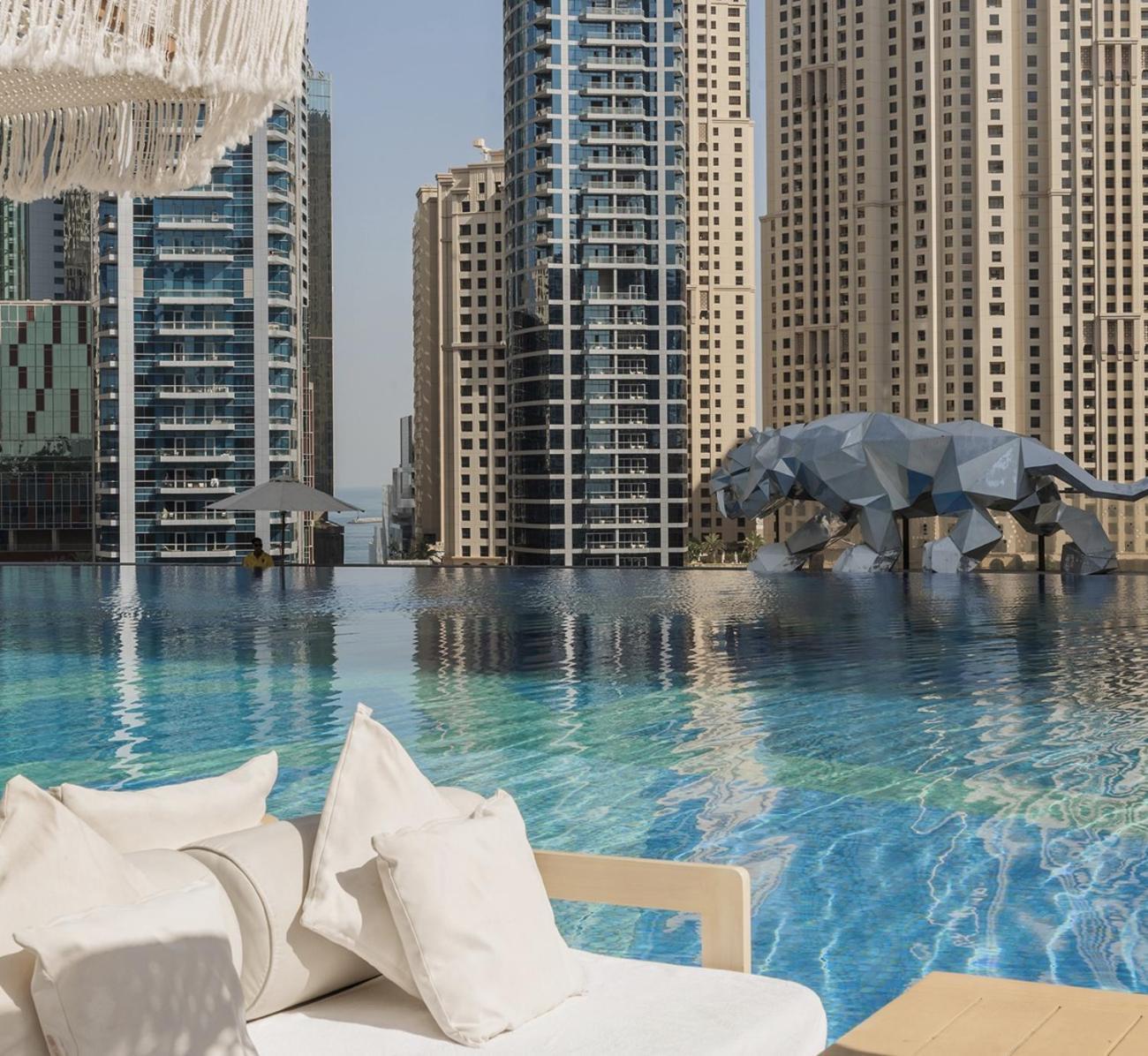 Emaar Address Studio In Marina With Mall Access And Five Star Amenities