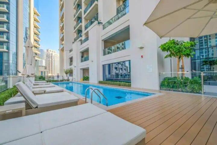 Gorgeous 2-bedroom In Downtown Dubai, Near Burj Khalifa! Appartamento *