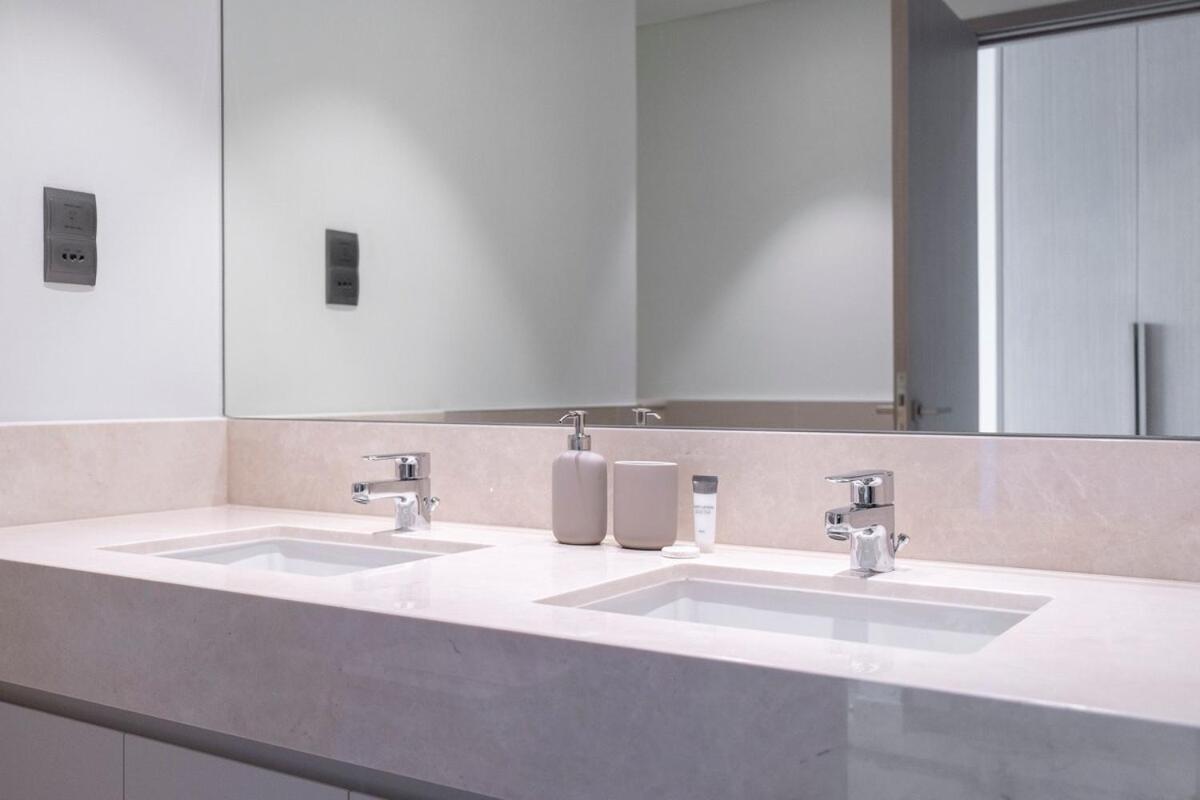 Gorgeous 2-bedroom In Downtown Dubai, Near Burj Khalifa! Appartamento Dubai
