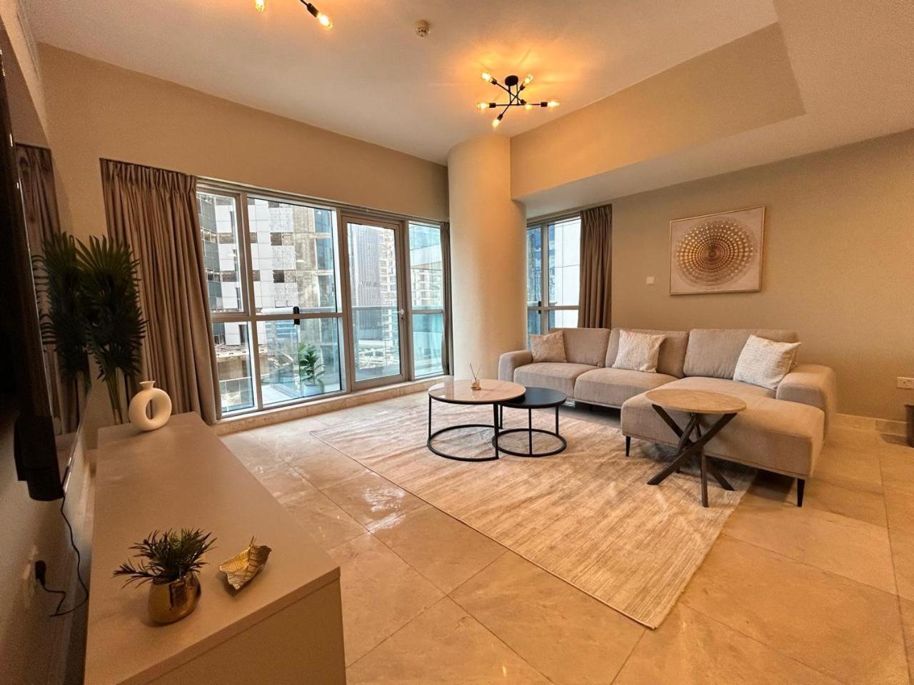 1br In Business Bay Close To Canal And Mall! Dubaï