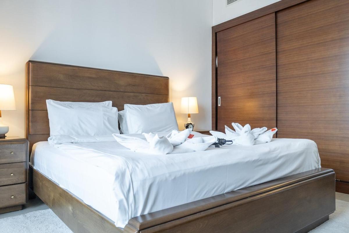 Wonderful 1-bedroom With Canal View At Sparkle Tower In Marina Apartamento