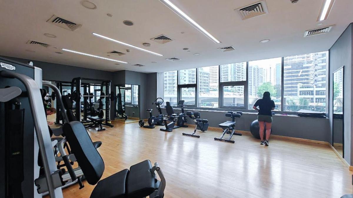 Wonderful 1-bedroom With Canal View At Sparkle Tower In Marina Apartamento Dubai