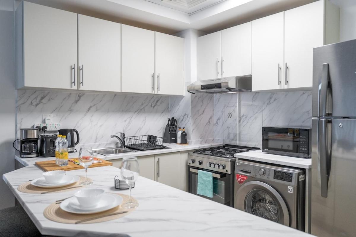 Heavenly Studio In Jvc With Lots Of Dining Options Nearby Appartement