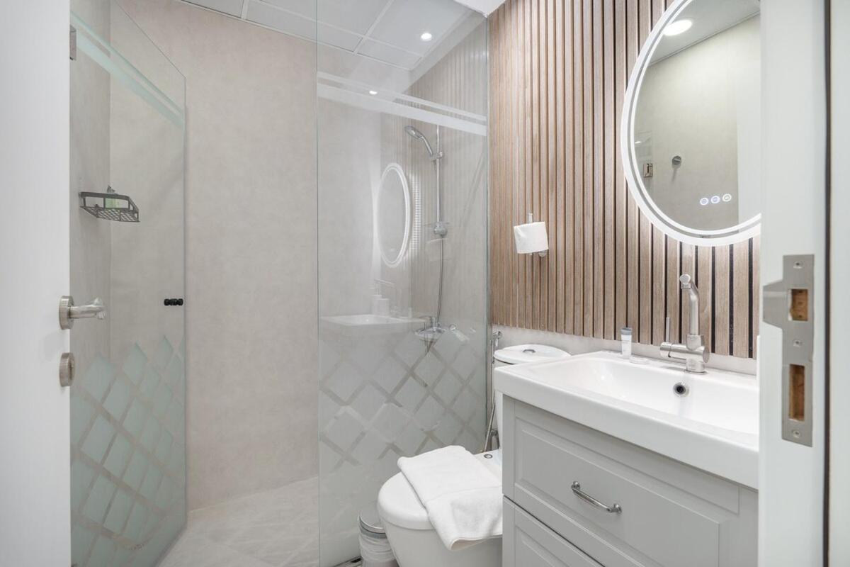 Heavenly Studio In Jvc With Lots Of Dining Options Nearby * Dubai