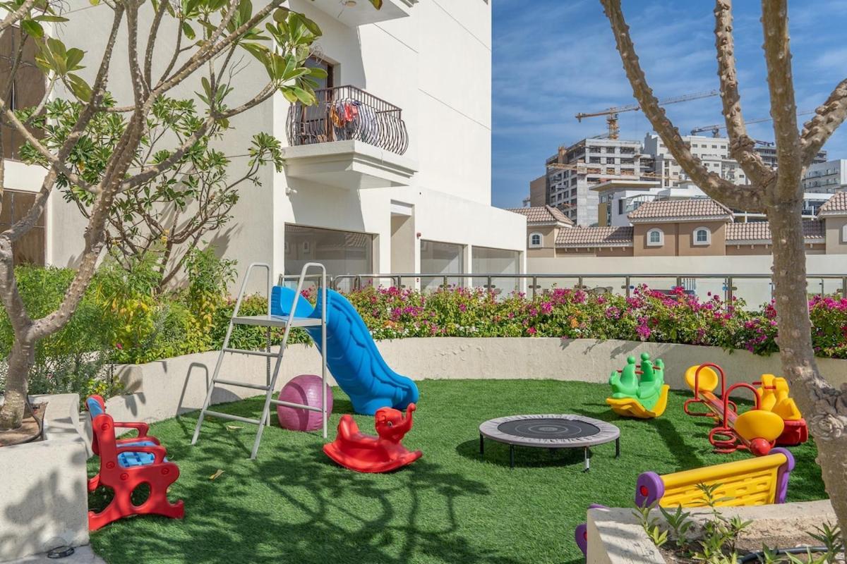 Heavenly Studio In Jvc With Lots Of Dining Options Nearby