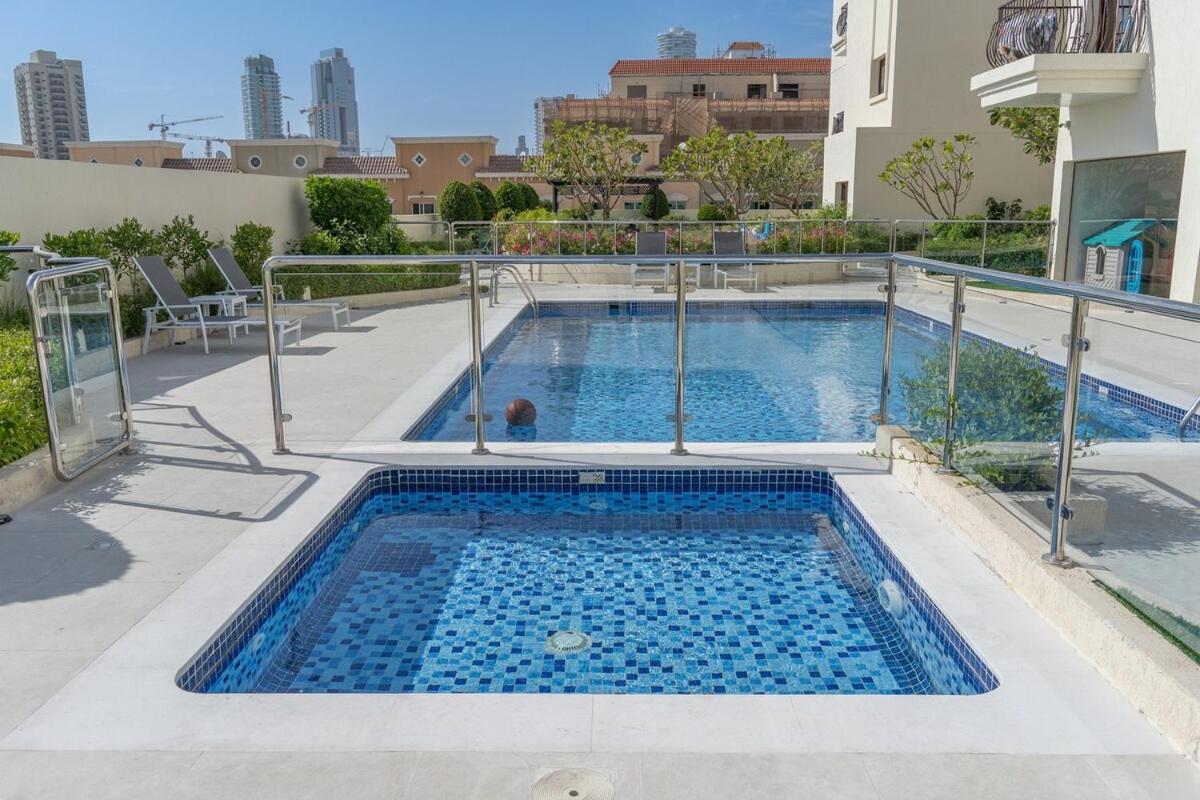 Heavenly Studio In Jvc With Lots Of Dining Options Nearby Appartement Dubai