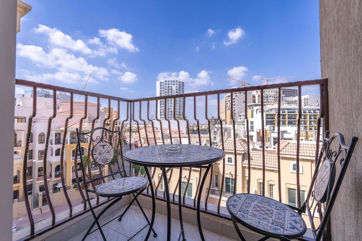 Heavenly Studio In Jvc With Lots Of Dining Options Nearby Dubai