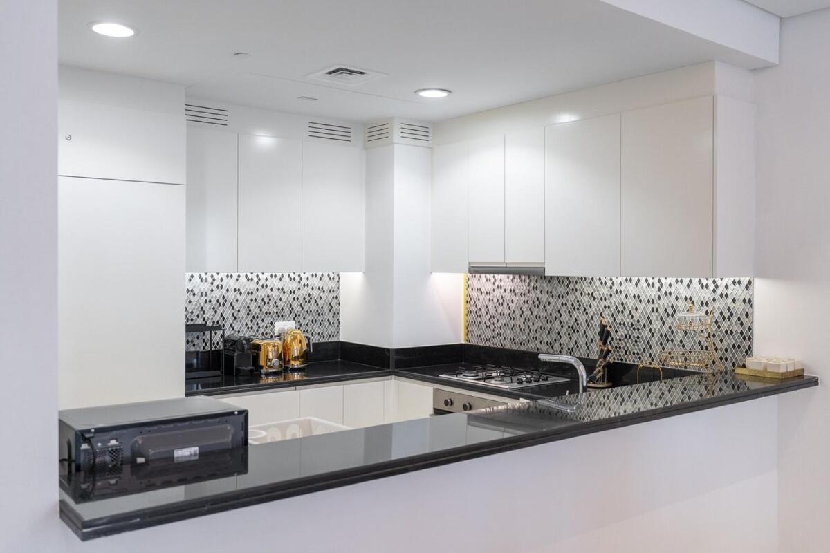 Modern 2br Perfect For 4 In Business Bay Apartament *