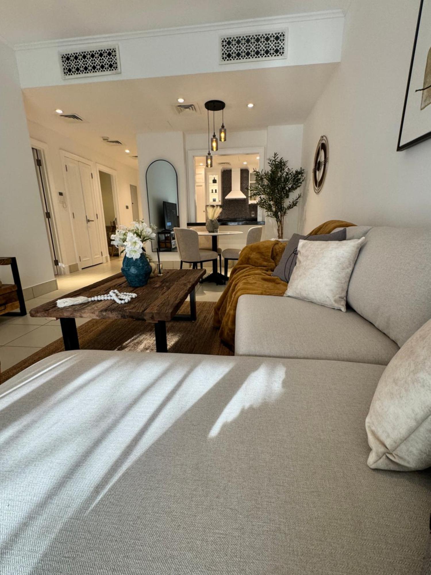 Luxurious 1br Aprt Burj Khalifa Area Apartamento
