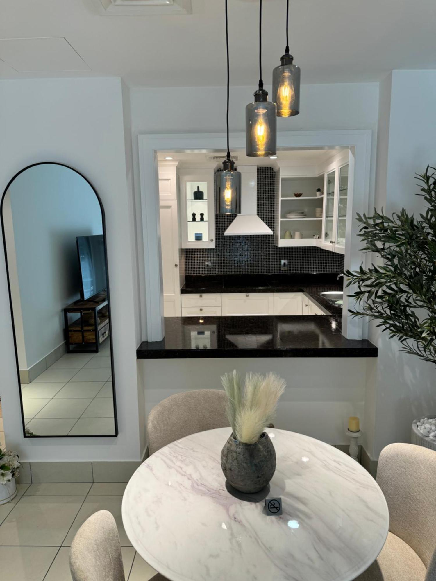 Apartamento Luxurious 1br Aprt Burj Khalifa Area Dubái