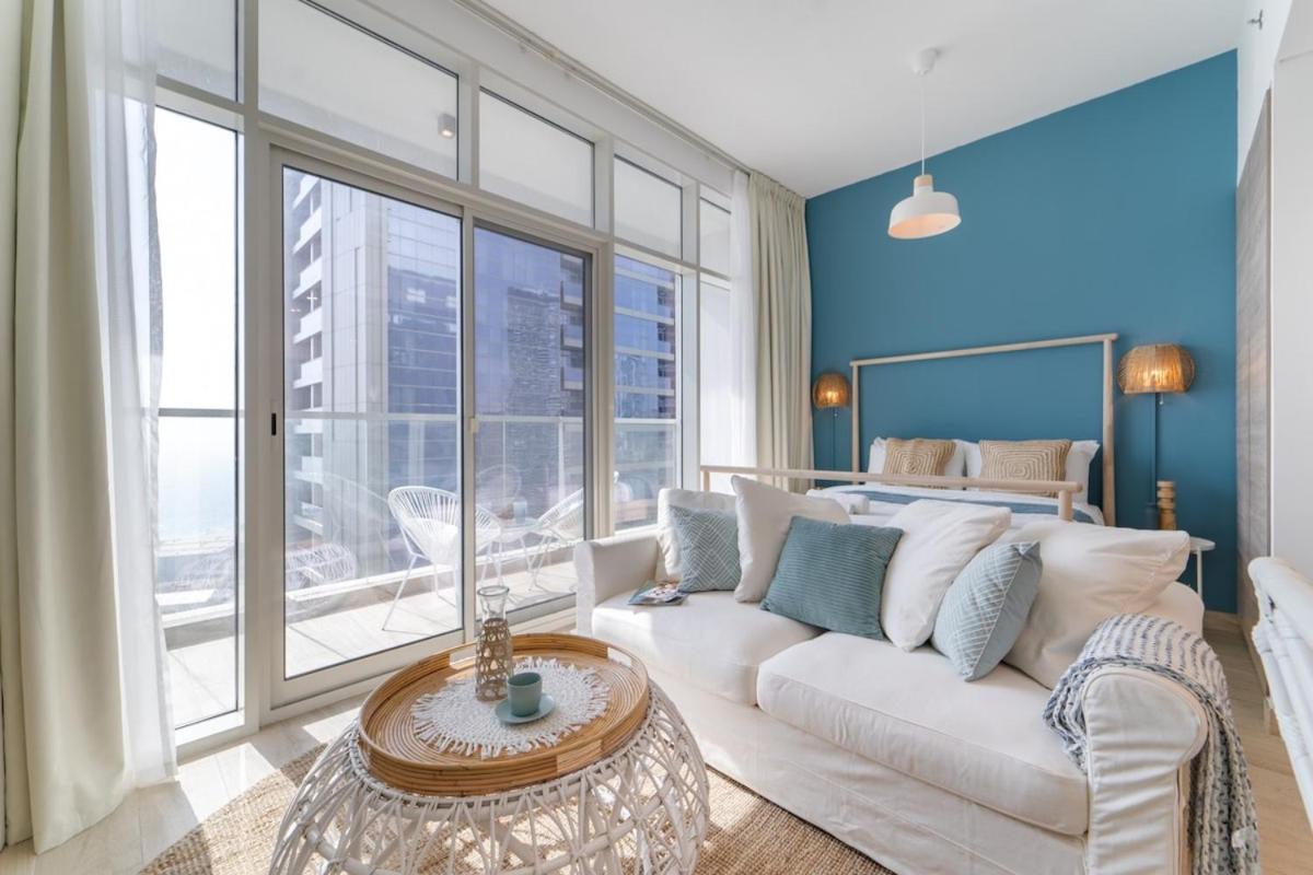 Charming Minimalist Perfect For 4 In Marina *