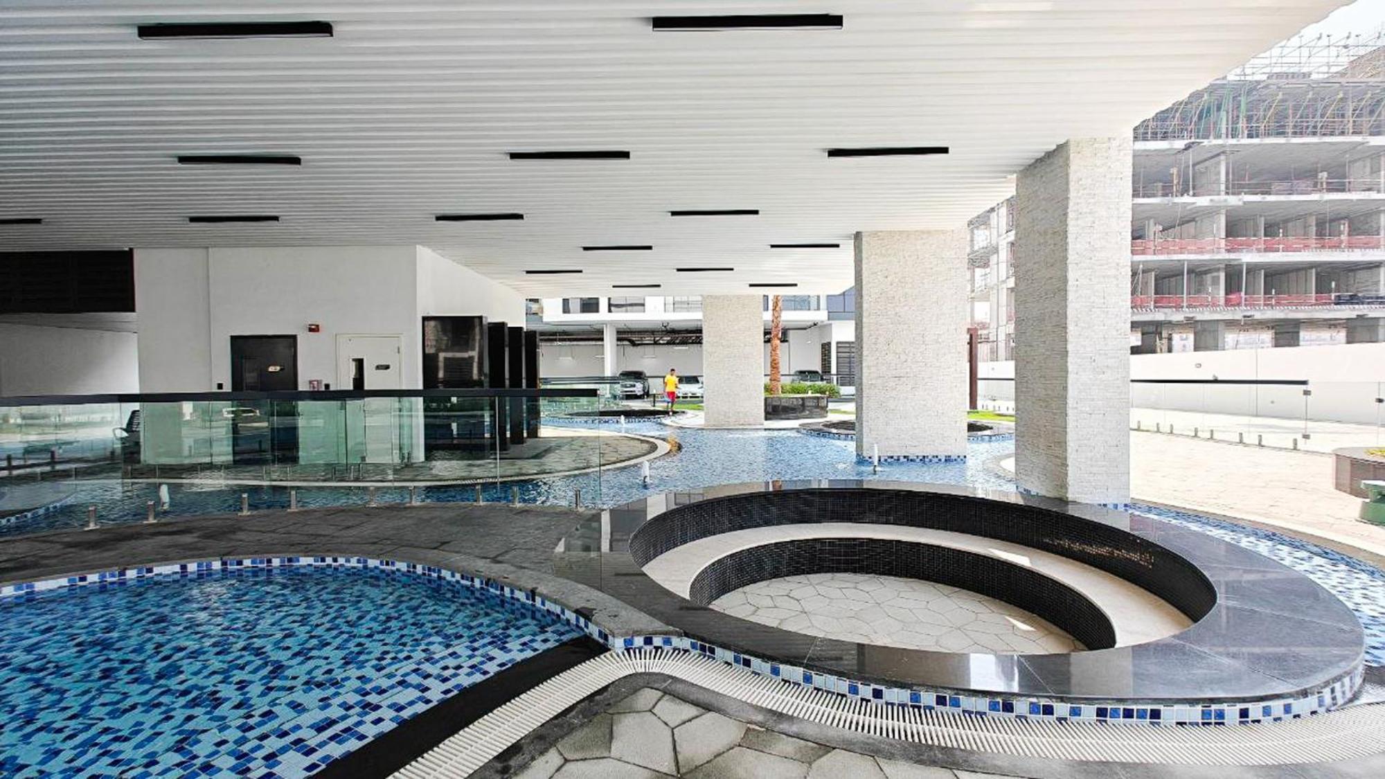 Vogue Elegance Olivz By Danube * Dubaï