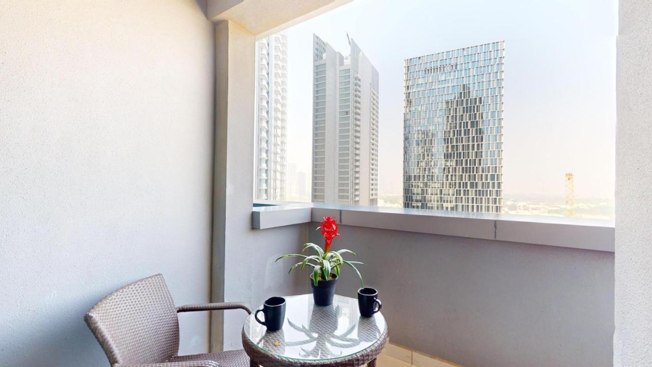 The Signature - Two Bedroom In Downtown Apartment