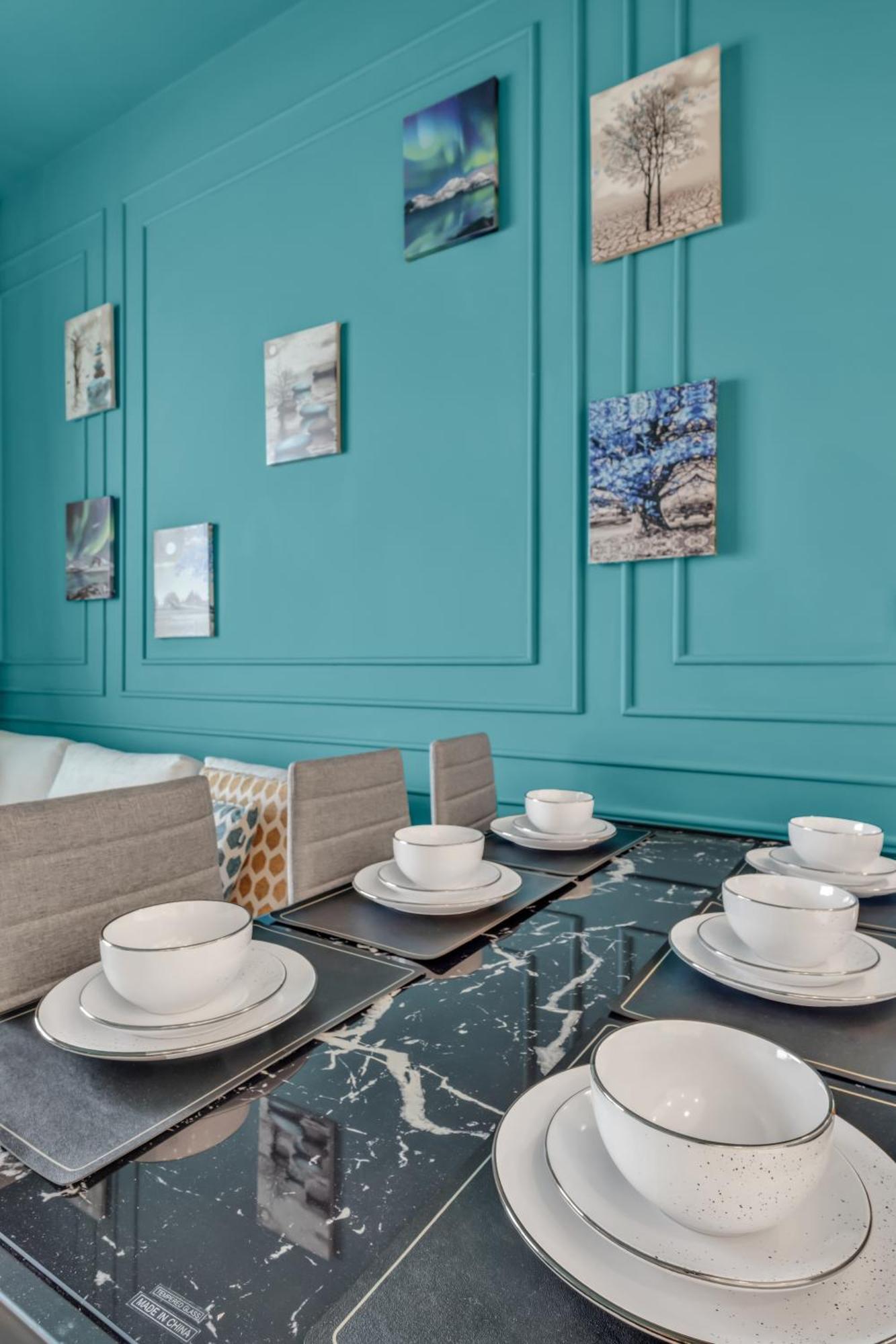 Apartamento Chic 2br For 6 With King Bed, Pool, Stunning Views Dubái