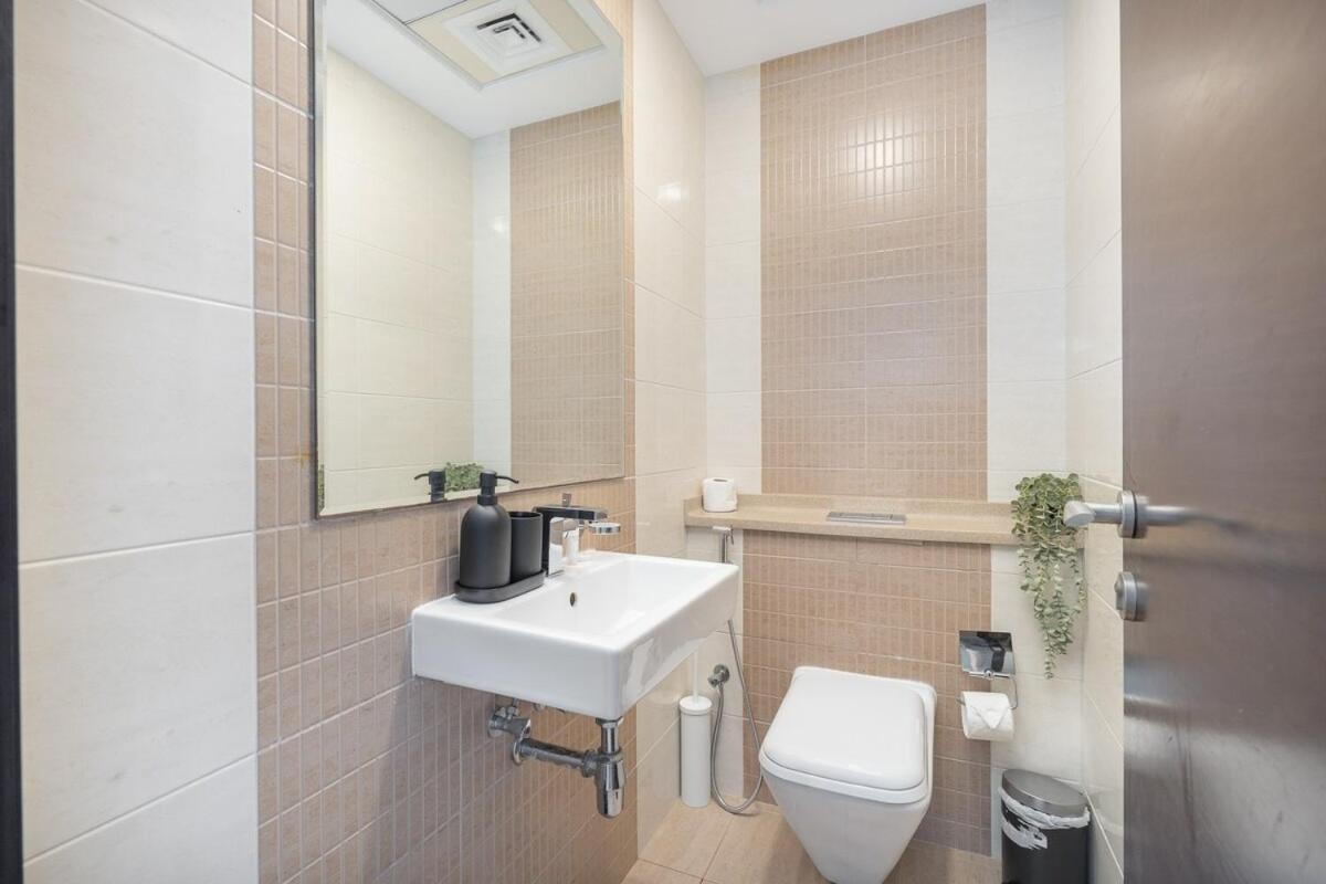 Sophisticated 1-bedroom With Skyscrapers View At Botanica Tower * Dubaï
