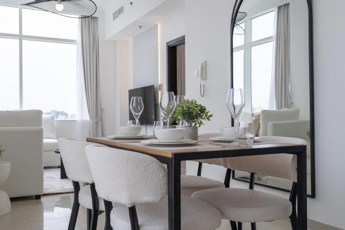 Sophisticated 1-bedroom With Skyscrapers View At Botanica Tower * Dubaï