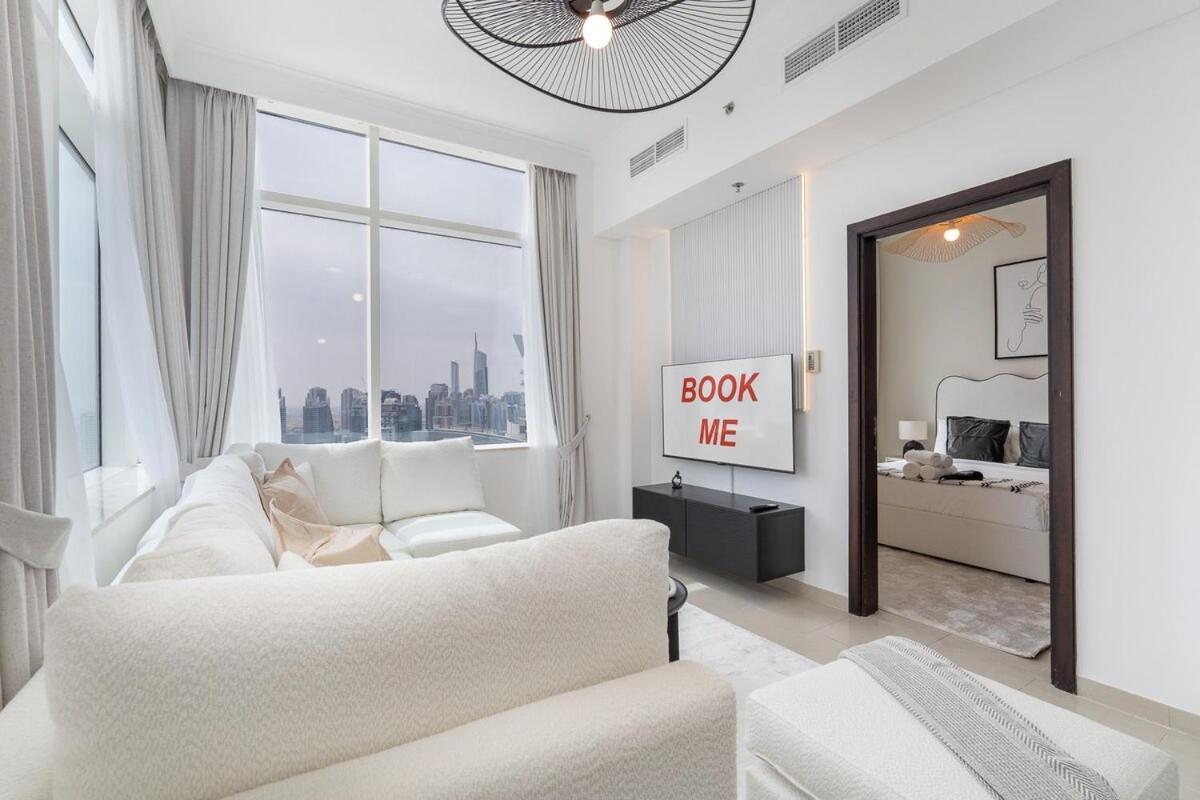Sophisticated 1-bedroom With Skyscrapers View At Botanica Tower Appartement Dubaï