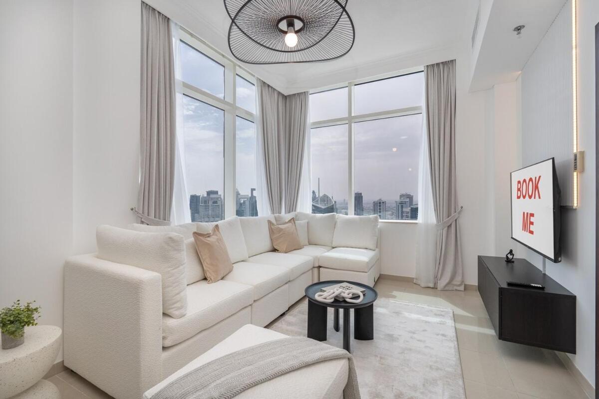 Appartement Sophisticated 1-bedroom With Skyscrapers View At Botanica Tower Dubaï