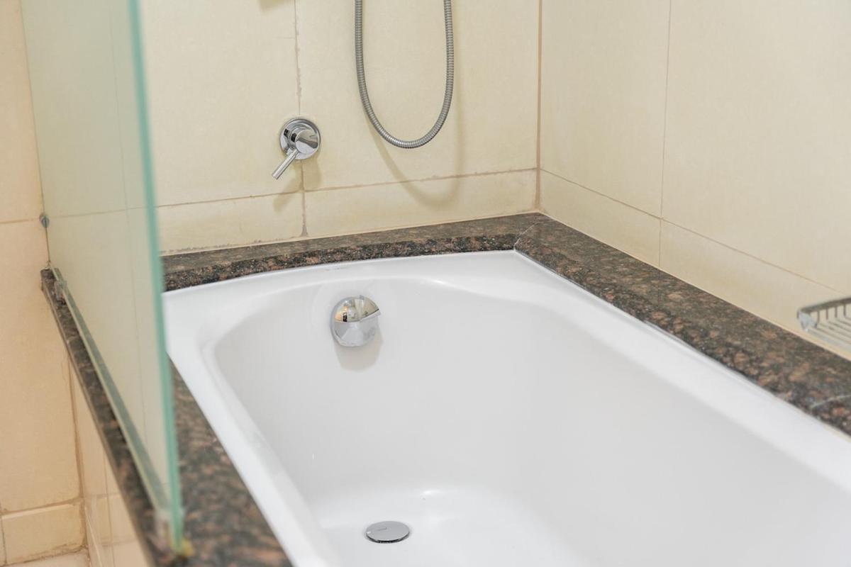 Appartamento Spacious 3-bedroom With Comfortable Living Area In Marina