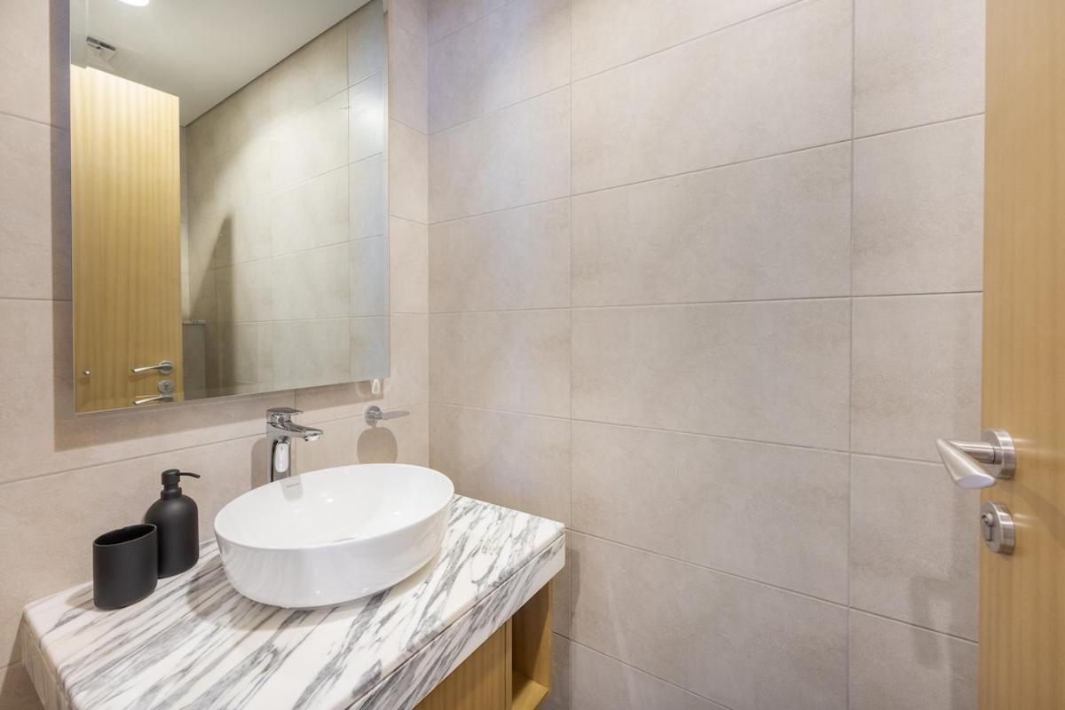 Serene 2-bedroom With Views Of The Cityscape At Aykon City Tower C In Business Bay Appartamento *