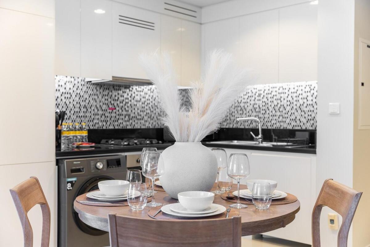 Serene 2-bedroom With Views Of The Cityscape At Aykon City Tower C In Business Bay Appartamento