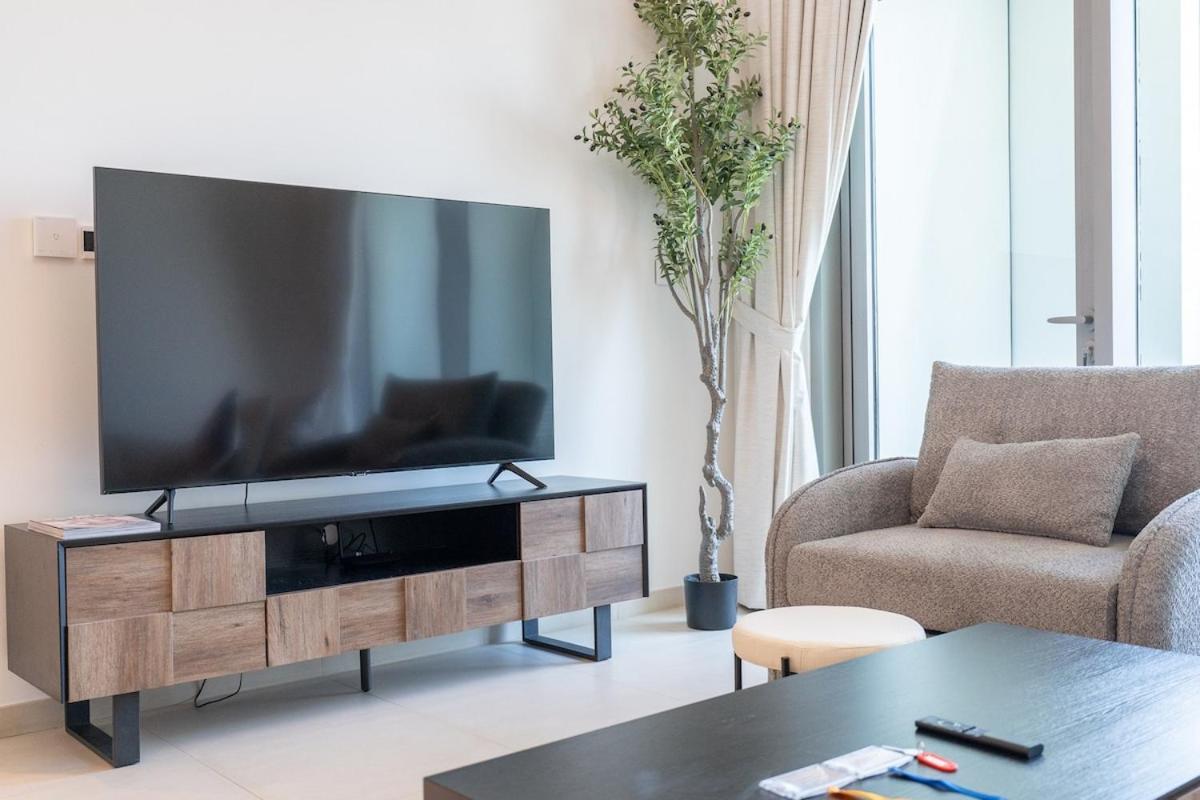Elegant 2-bedroom With Comfy Living Area In Downtown Lejlighed Dubai