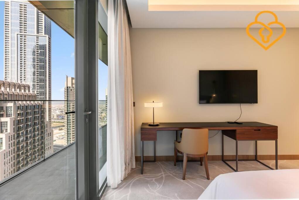 Keysplease Address Opera 2br Downtown 26