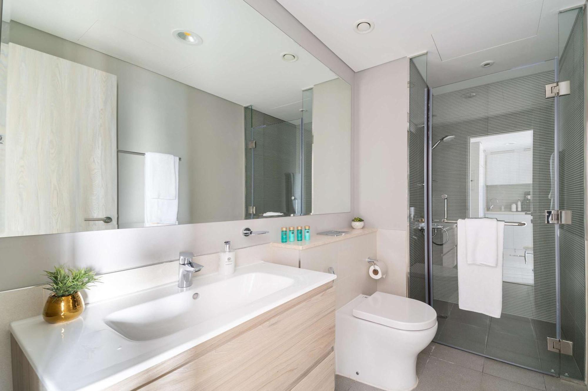 Frank Porter - Zada Tower Appartement